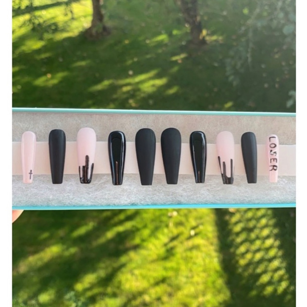 LUXURY PRESS ON NAILS